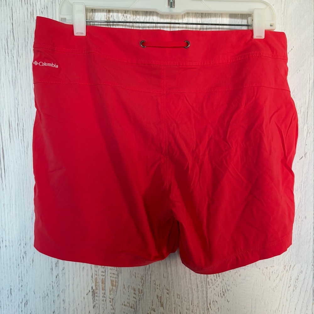 Columbia Women’s Omni Shield Coral Drawstring Shorts - Picture 2 of 3